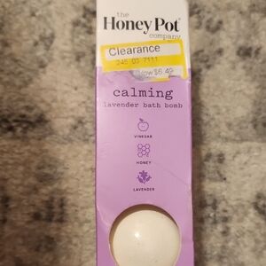 Calming Lavender Bath Bomb - Cream